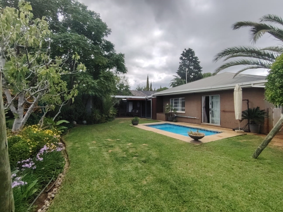 4 Bedroom Property for Sale in Hospitaalpark Free State